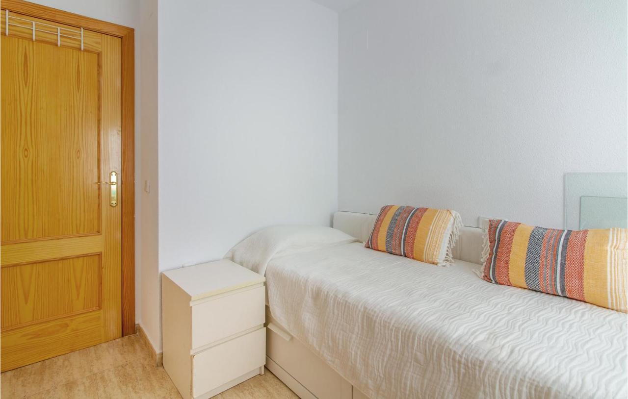 4 Bedroom Cozy Home In Pilar De La Horadada Pilar de la Horadada Exterior foto